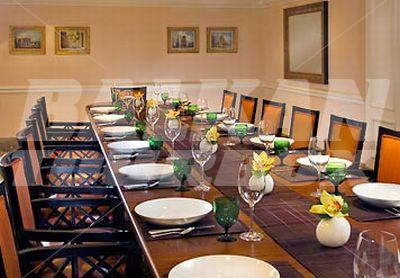 почивка в Renaissance Mayflower Marriott