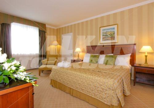 почивка в Carlton Castletroy Park Limerick