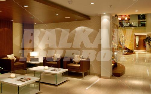 почивка в Fortune Select Exotica Navi