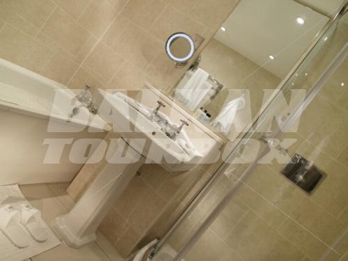 holiday in Macdonald Roxburghe