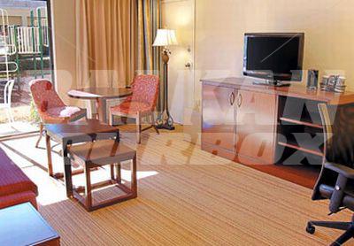 почивка в Courtyard by Marriott Orlando Lake Buena Vista at Vista Centre