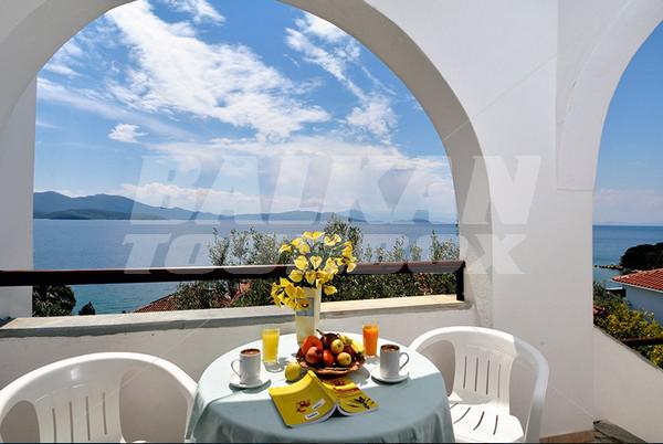 holiday in Diplomats Holidays Hotel