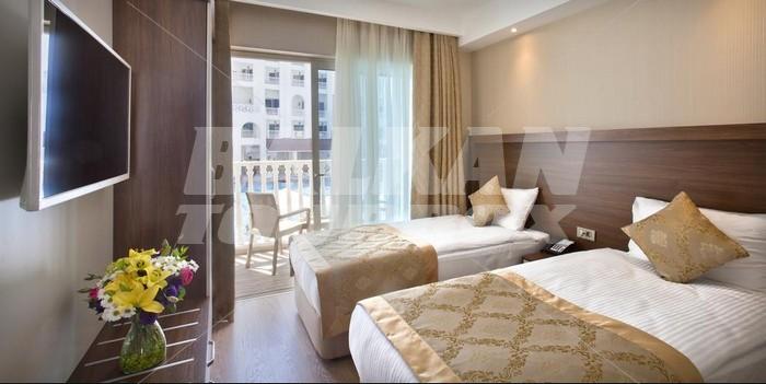 почивка в Oz Hotels Side Premium