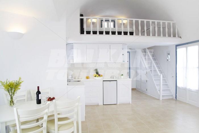 holiday in Athiri Santorini Family Friendly Hotel