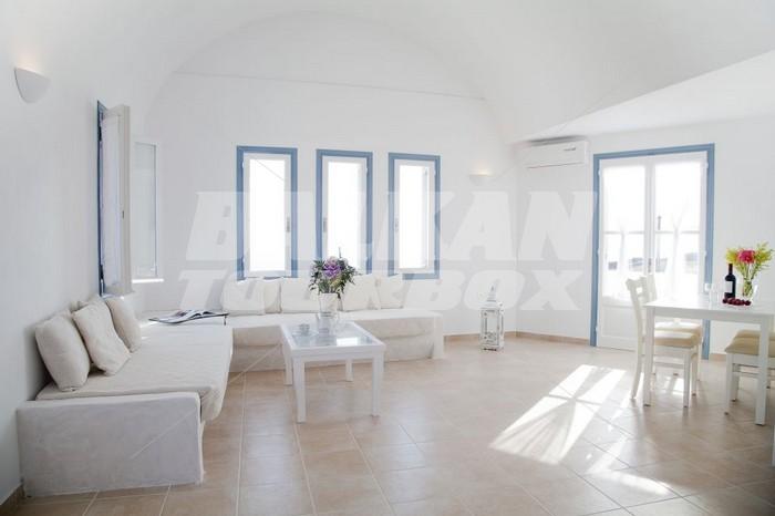 holiday in Athiri Santorini Family Friendly Hotel