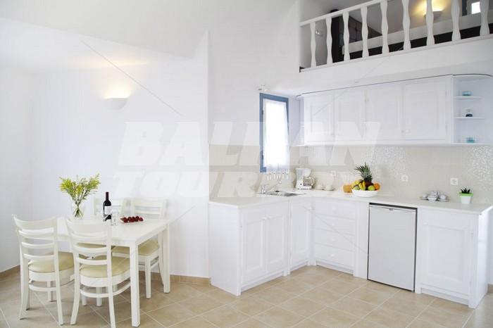holiday in Athiri Santorini Family Friendly Hotel