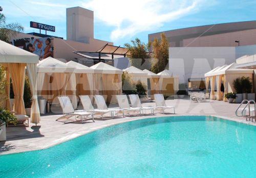 почивка в Renaissance by Marriott Hollywood Hotel & Spa