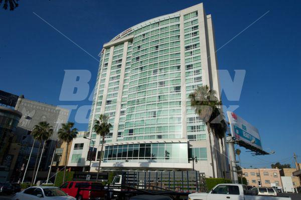 почивка в Renaissance by Marriott Hollywood Hotel & Spa