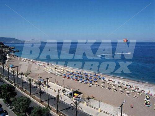 holiday in Belvedere Beach