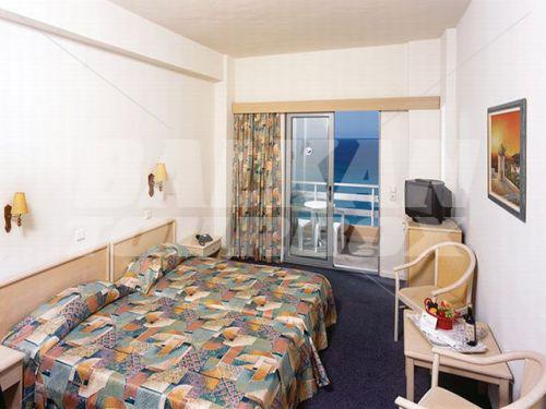 holiday in Belvedere Beach