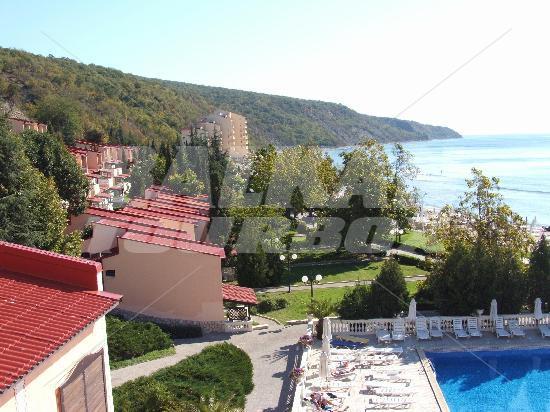 holiday in Elenite Villas