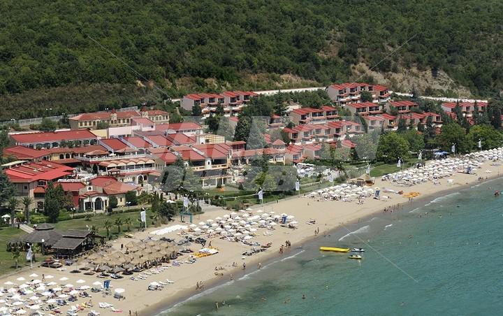 holiday in Elenite Villas