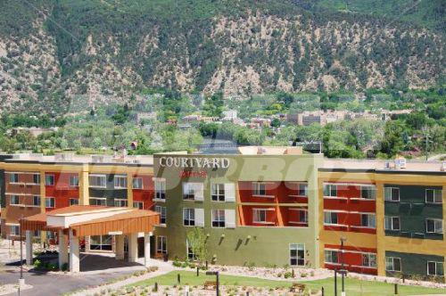 почивка в Courtyard by Marriott Glenwood Springs