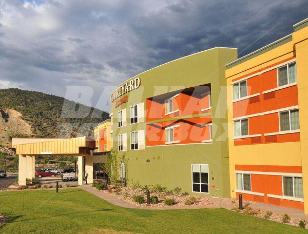 почивка в Courtyard by Marriott Glenwood Springs