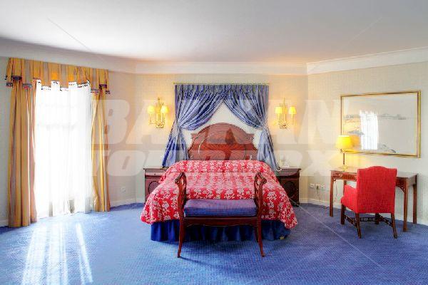почивка в Disney's Newport Bay Club