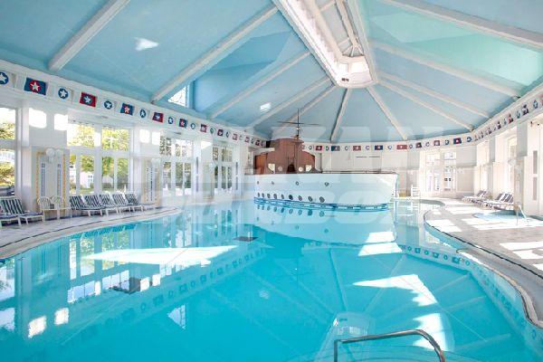 почивка в Disney's Newport Bay Club