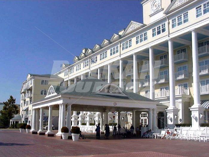 почивка в  Disney's Newport Bay Club