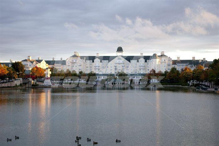 почивка в Disney's Newport Bay Club