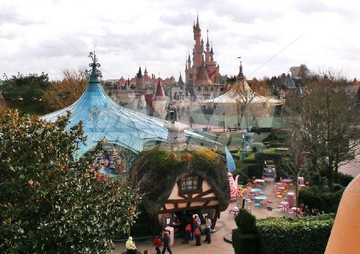 почивка в Disney's Newport Bay Club
