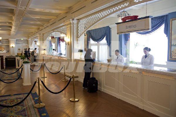 почивка в Disney's Newport Bay Club