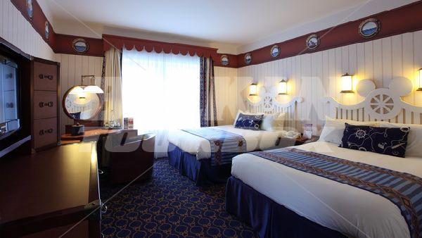 почивка в Disney's Newport Bay Club