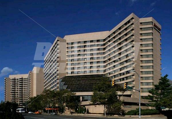 почивка в Crystal Gateway Marriott