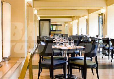почивка в Crystal Gateway Marriott
