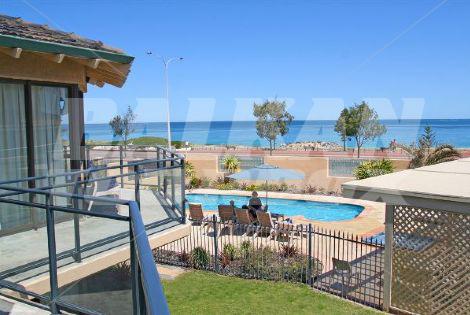 почивка в Quality Resort Sorrento Beach