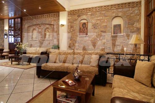 holiday in Hermes Delphi