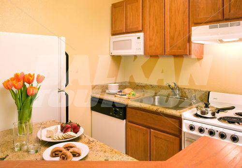 почивка в TownePlace Suites by Marriott Los Angeles LAX/Manhattan Beach