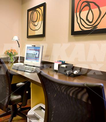 почивка в TownePlace Suites by Marriott Los Angeles LAX/Manhattan Beach