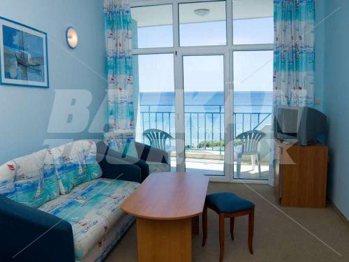 holiday in Perla Beach 1