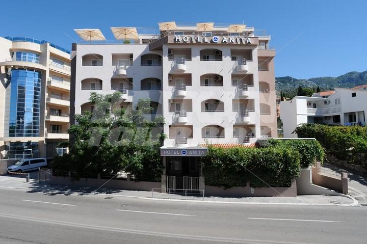 holiday in  Anita