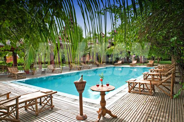holiday in Thazin Garden