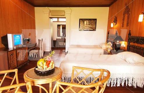 holiday in Thazin Garden