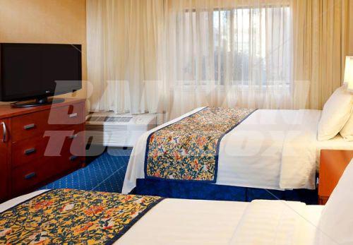 почивка в Courtyard by Marriott Cincinnati Blue Ash