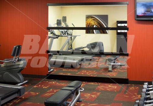 почивка в Courtyard by Marriott Cincinnati Blue Ash