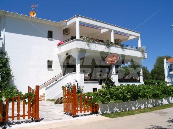 почивка в Anemos Studios