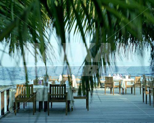 почивка в Kurumba Island Resort