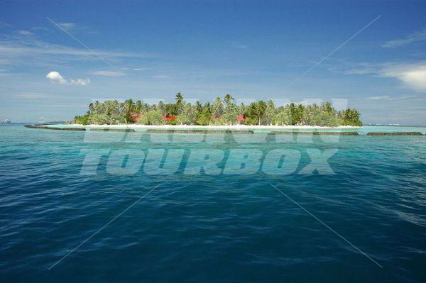 почивка в Kurumba Island Resort