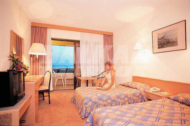 holiday in Grand Prestige