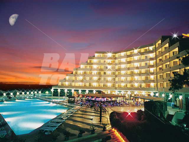 holiday in Grand Prestige