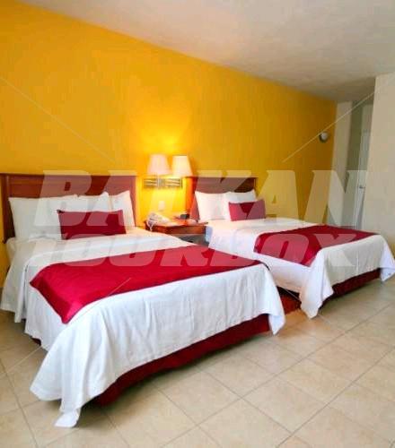 почивка в Comfort Inn Monterrey Valle