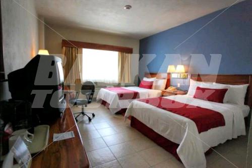 почивка в Comfort Inn Monterrey Valle
