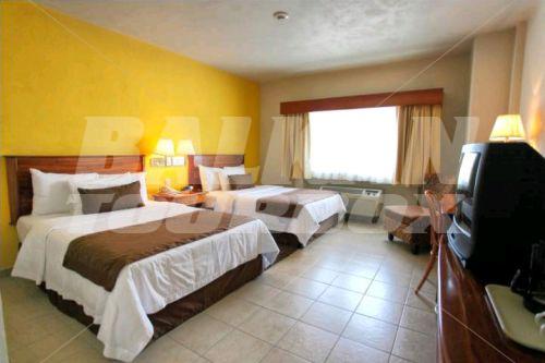почивка в Comfort Inn Monterrey Valle