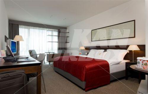 почивка в Four Points Sheraton