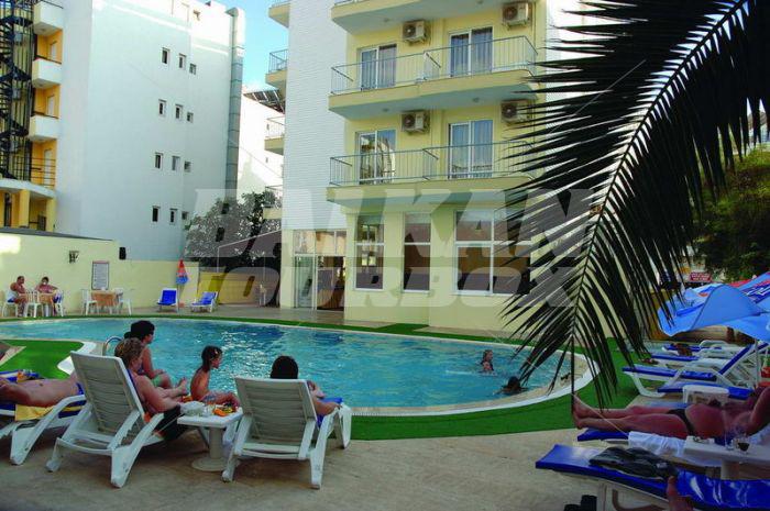 holiday in Asli