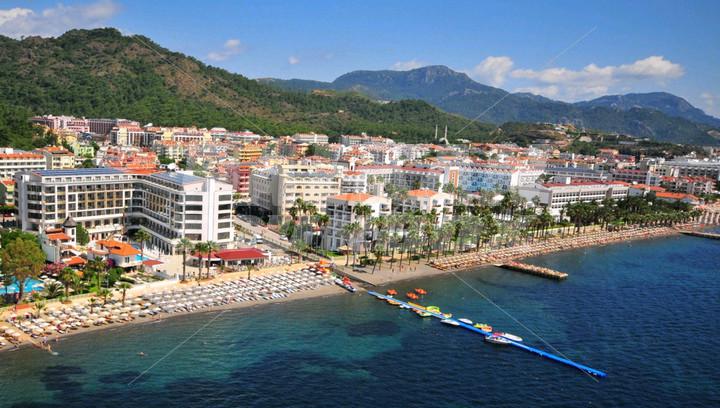 holiday in  Golden Rock Beach