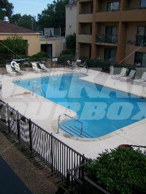 почивка в Courtyard by Marriott Savannah Midtown