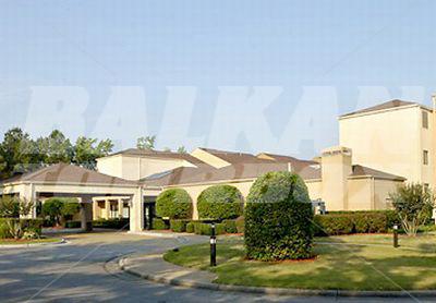 почивка в Courtyard by Marriott Savannah Midtown
